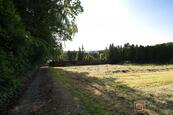 Prodej pozemku 1465 m2, Plesná, cena 4700 CZK / m2, nabízí